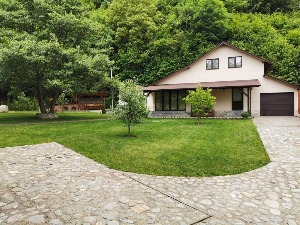 Pensiunea Tudor Breaza Экстерьер фото